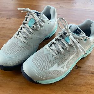 Mizuno Wave Exceed super light 2 tennis shoe size 9 New never worn!